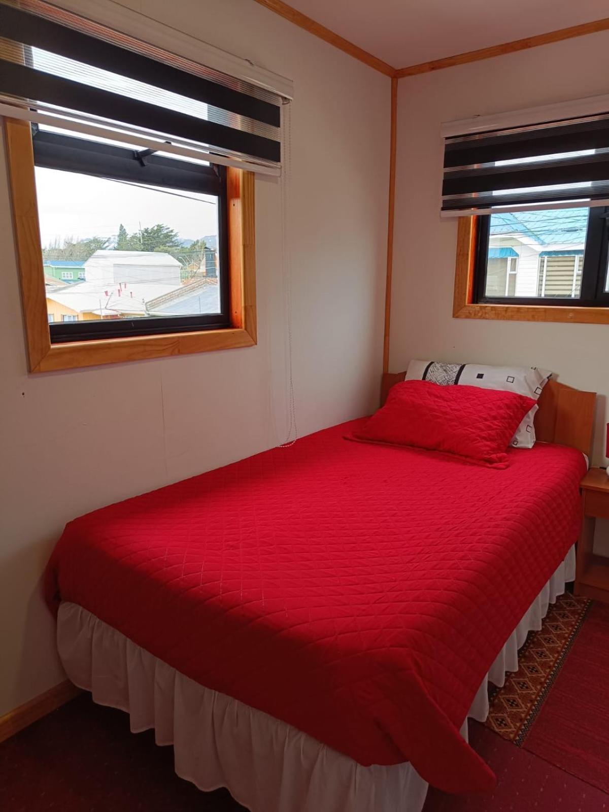 Hostal B&B Coastal Natales بويرتو ناتالز المظهر الخارجي الصورة