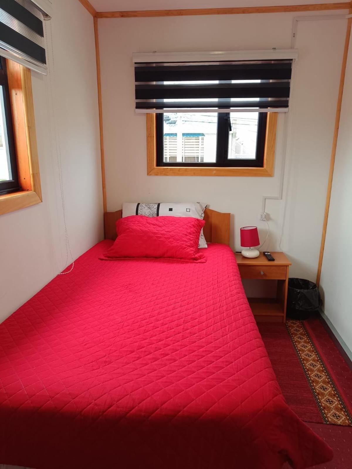Hostal B&B Coastal Natales بويرتو ناتالز المظهر الخارجي الصورة