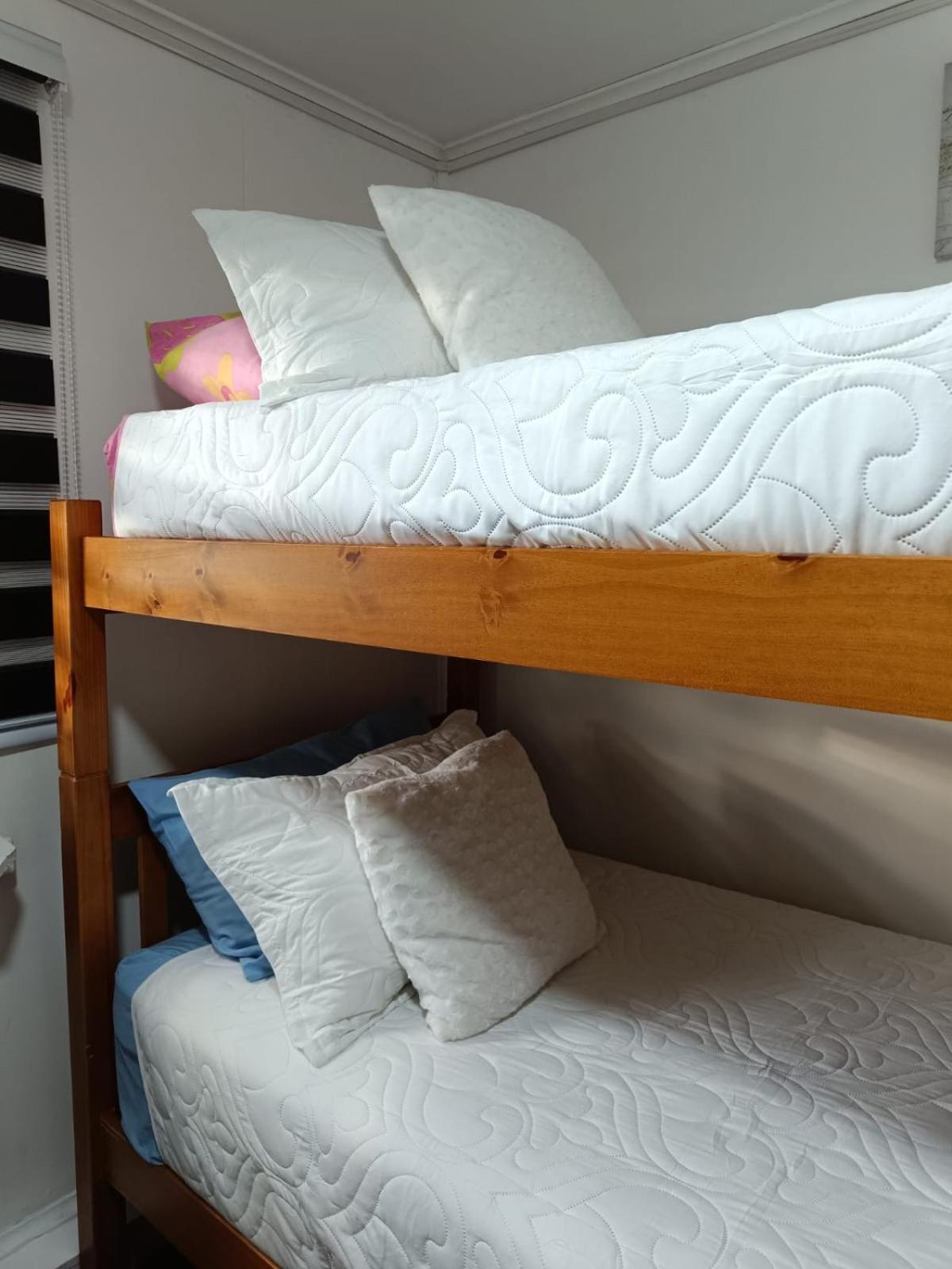 Hostal B&B Coastal Natales بويرتو ناتالز المظهر الخارجي الصورة